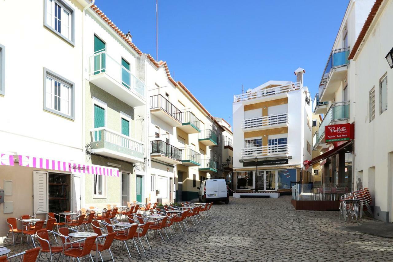 Carol Beach House Nazaré Exterior foto